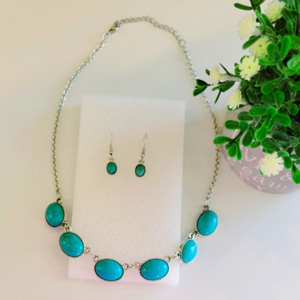 Women Turquoise Necklace Set